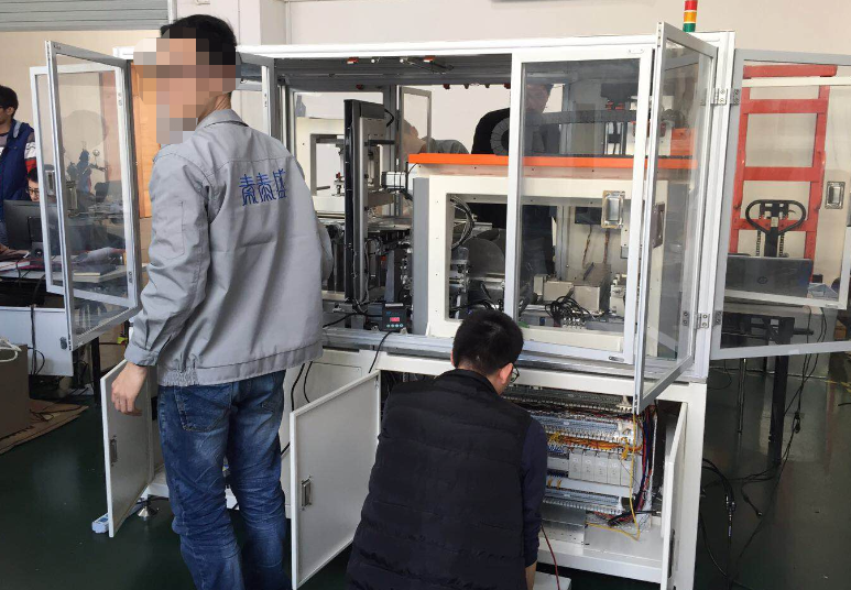 汽車動力電池正負(fù)極拆解設(shè)備