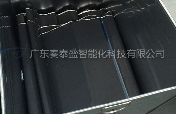 汽車動力電池正負(fù)極拆解設(shè)備
