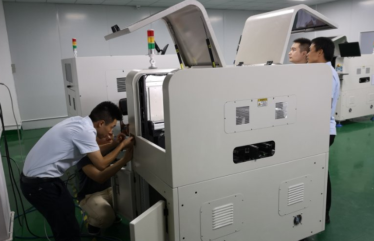 喇叭平面自動貼標(biāo)機價格多少一臺